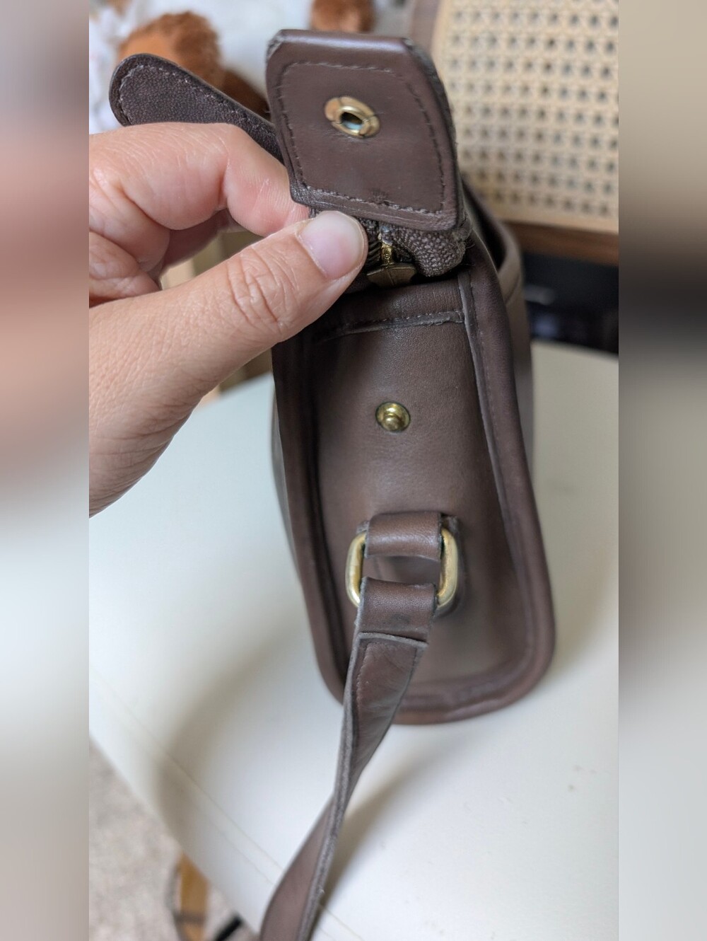 Vintage Coach Taylor Zip Leather Crossbody Bag H5C-9944, Brown, Made In USA - Picture 16 of 16